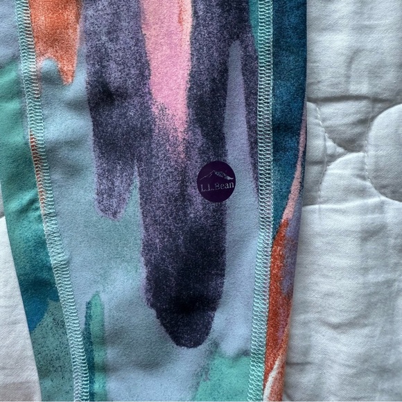 L.L.Bean Everyday Performance 7/8 Pocket Tights Watercolor Paint Brush Small - Picture 5 of 13